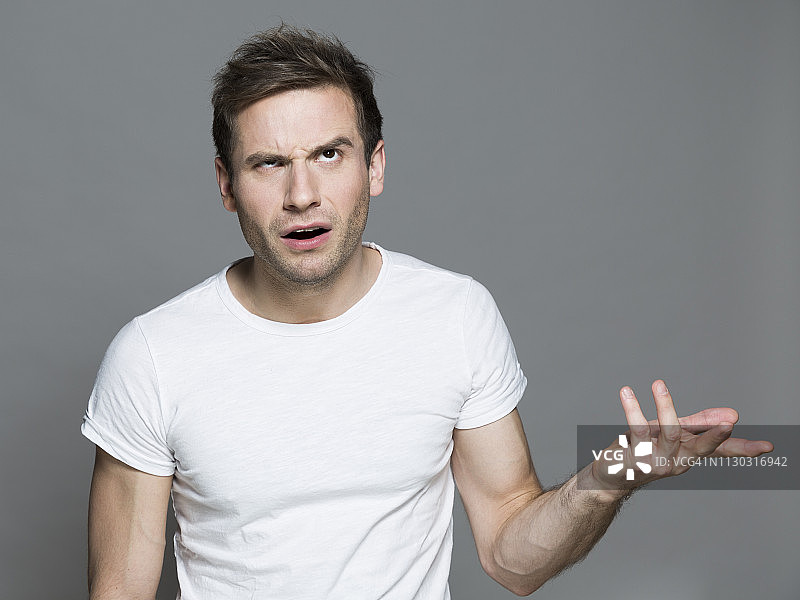 恼怒的年轻人图片素材