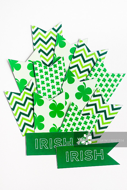 圣帕特里克节海报，俯视图。白色背景。图片素材