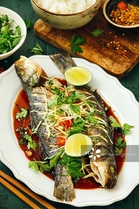 清蒸海鲈鱼图片素材