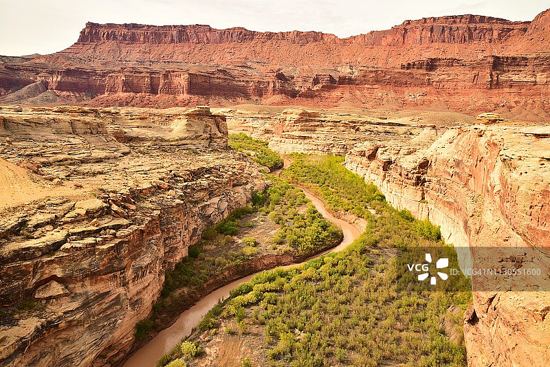 肮脏的魔鬼河图片素材