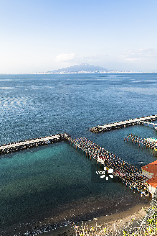 维苏威火山和那不勒斯海湾图片素材