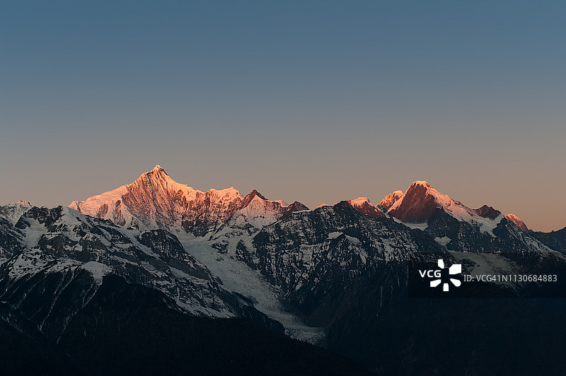梅里雪山（日出）图片素材