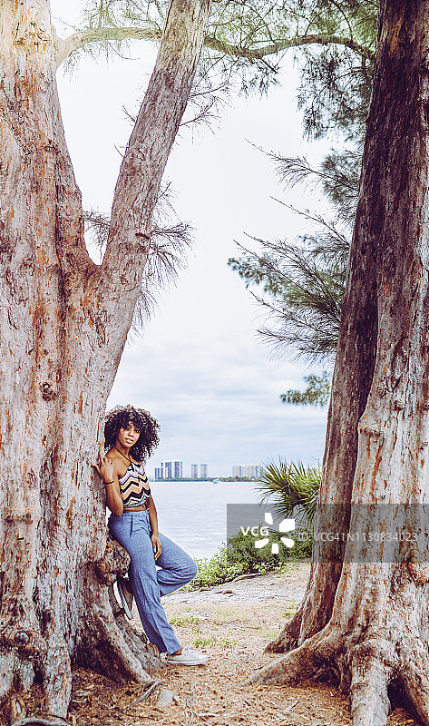 女孩的力量图片素材