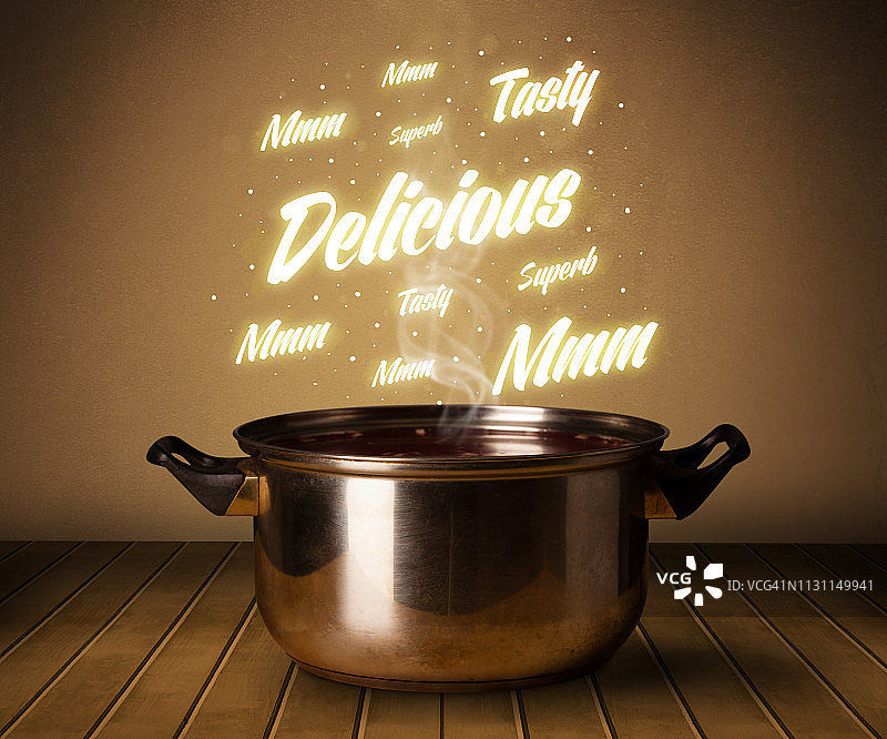 烹饪锅上方的醒目评论图片素材