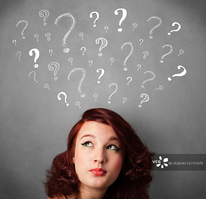 头顶问号的年轻女人图片素材