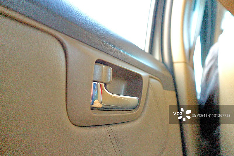 车门内部锁杆图片素材