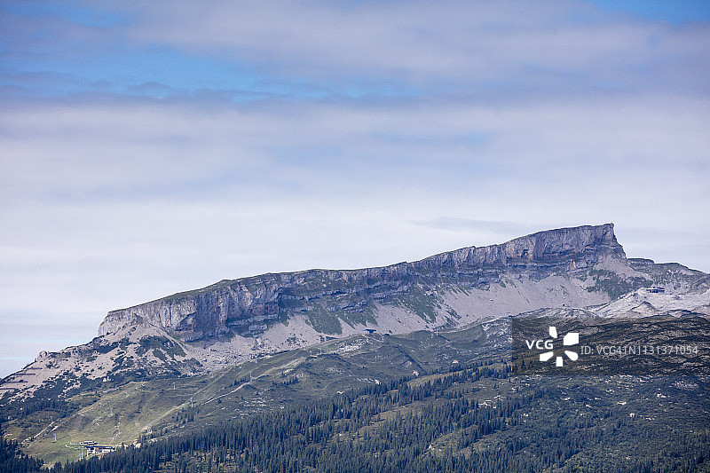 奥地利福拉尔贝格阿尔高阿尔卑斯山小瓦尔瑟山谷霍厄伊芬峰图片素材