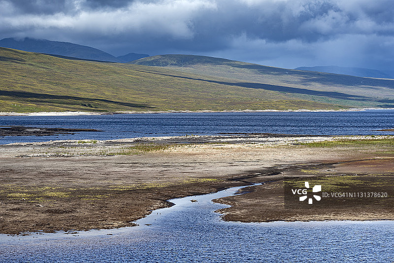 英国苏格兰凯思内斯辛恩湖低潮风光图片素材