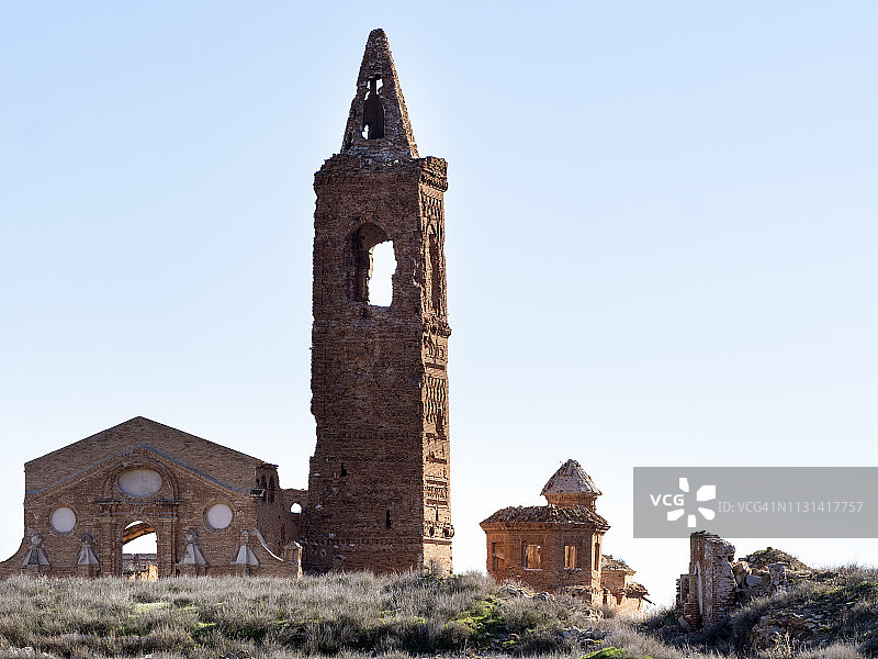 西班牙萨拉戈萨省贝尔奇特圣马丁教堂战争摧毁的遗址图片素材