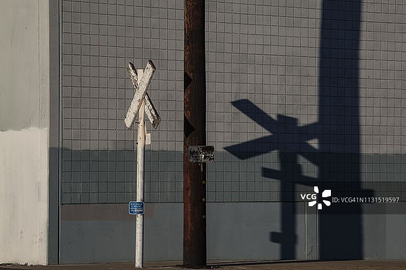 弗农的铁路道口标志图片素材