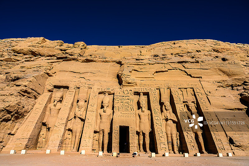 埃及阿布辛贝神庙的奈费尔塔利神庙图片素材