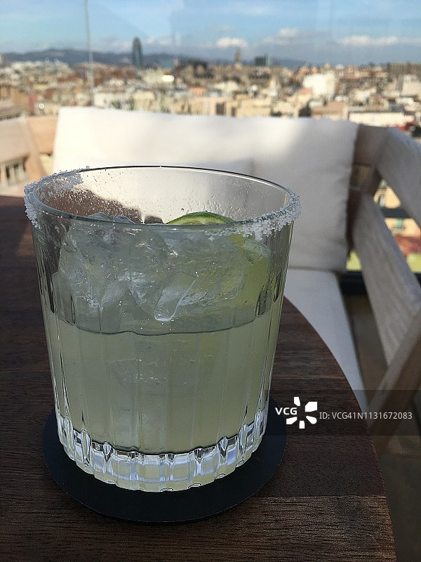 巴塞罗那的龙舌兰玛格丽塔酒图片素材