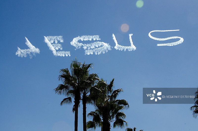 天空文字耶稣图片素材