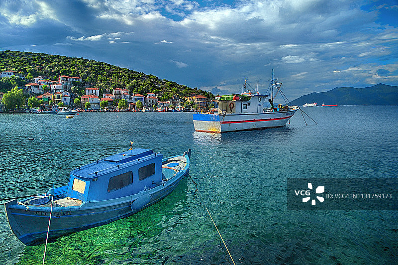 阿基亚基里亚基海岸日出全景，佩利翁图片素材