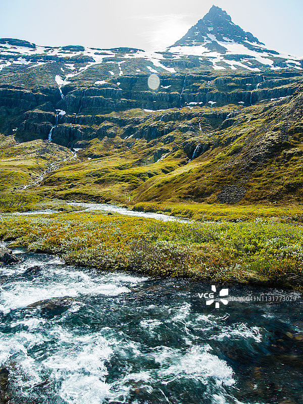 克利夫布雷库福萨尔瀑布附近的山景图片素材