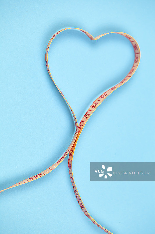 心形卷尺，健康体重图片素材