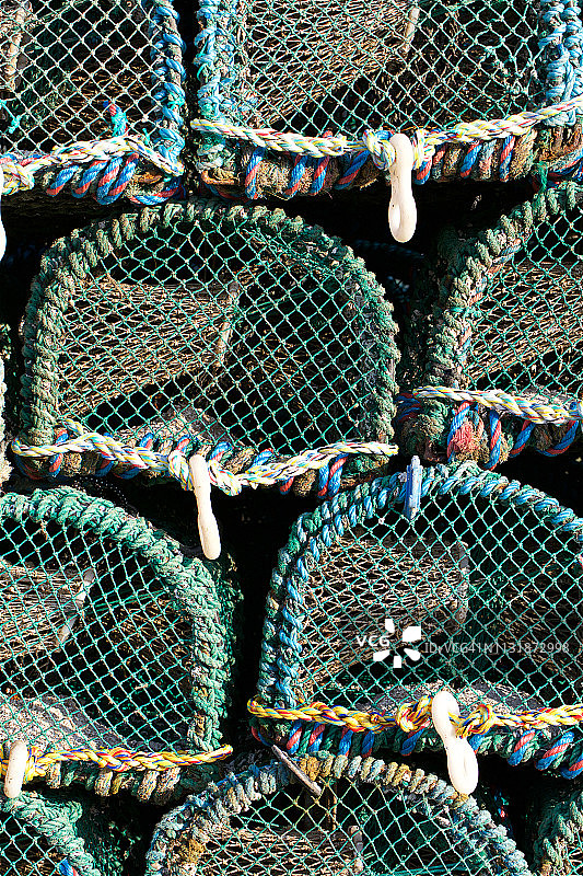 诺森伯兰郡圣岛（林迪斯法恩）上的龙虾陷阱图片素材