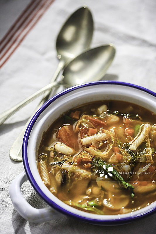 蘑菇豆子蔬菜浓汤图片素材