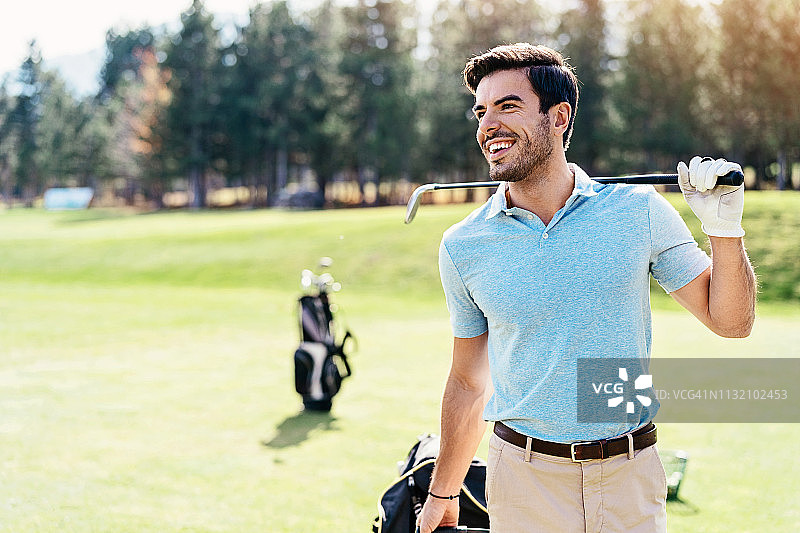 在高尔夫球场上图片素材