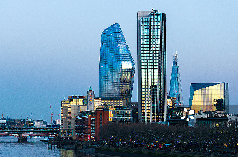 伦敦南岸的新建筑图片素材