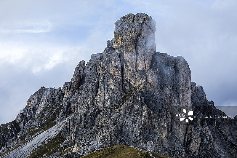 意大利南蒂罗尔加奥山口的群山图片素材