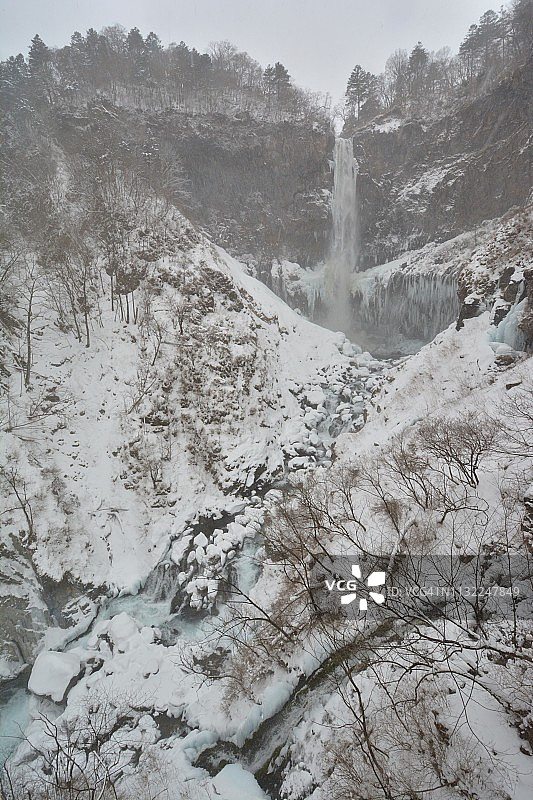 冬季的华严瀑布图片素材