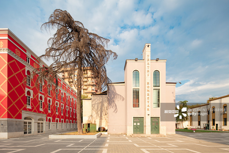 二战期间意大利占领的阿尔巴尼亚国家剧院旧址，阿尔巴尼亚，2018年图片素材