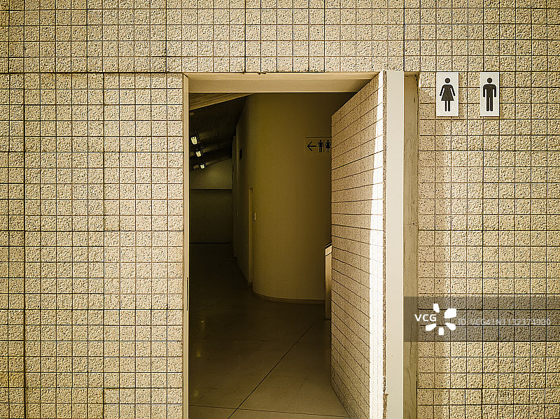 黄色厕所图片素材