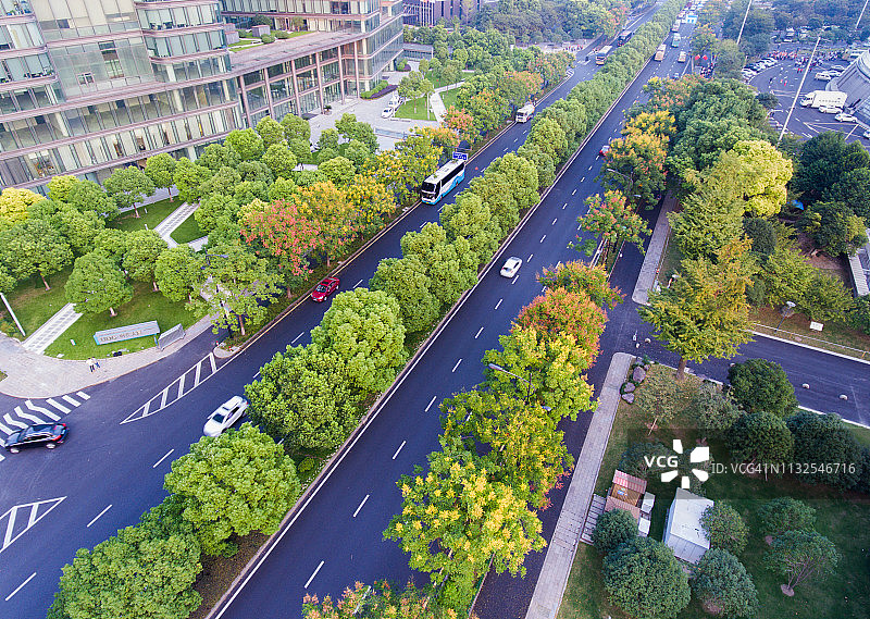 城市高速公路的鸟瞰图图片素材