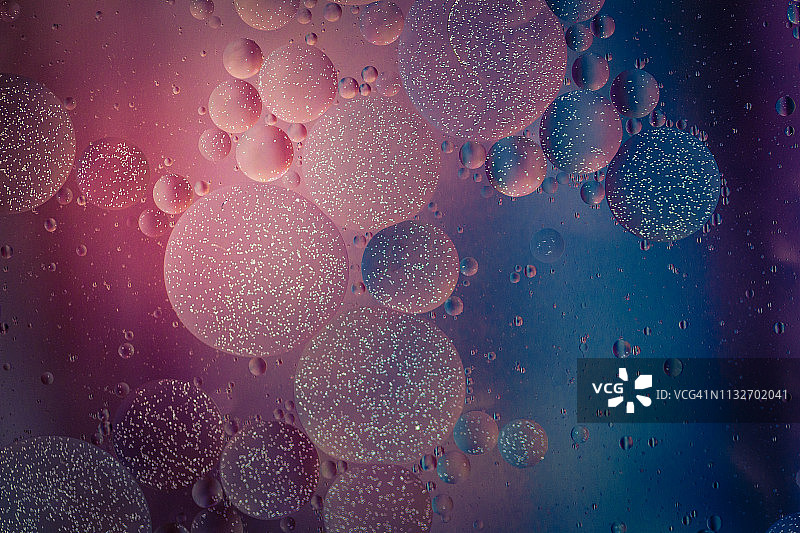 宏观油和水多色抽象背景图片素材