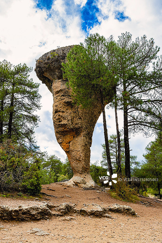 西班牙魔法之城岩层图片素材