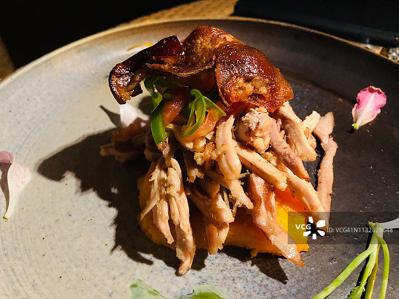 慢烤乳猪图片素材