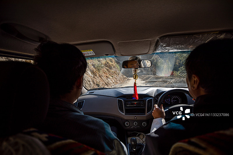 不丹特朗萨的当地司机兼导游图片素材