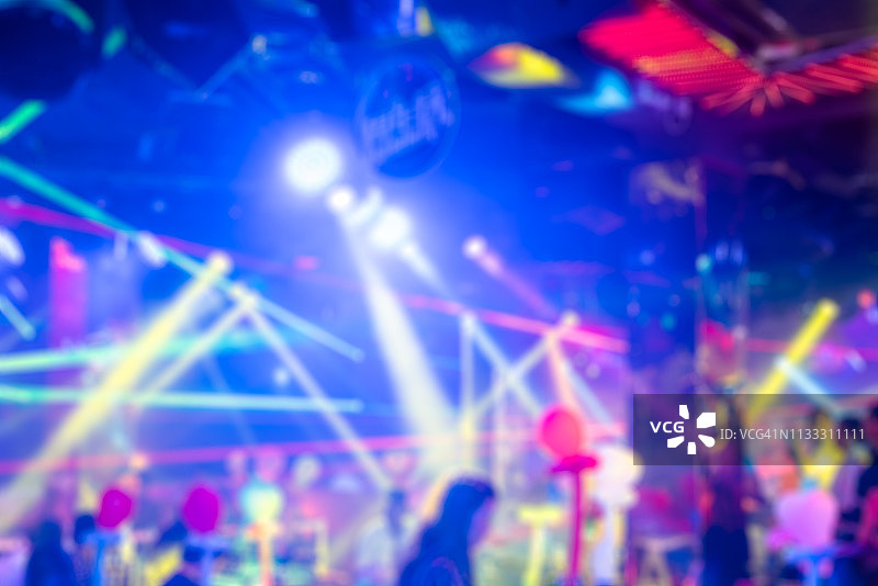 夜总会闪烁灯光散景图片素材