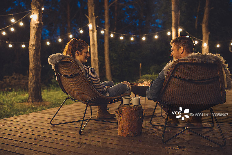 夏日夜晚之恋图片素材