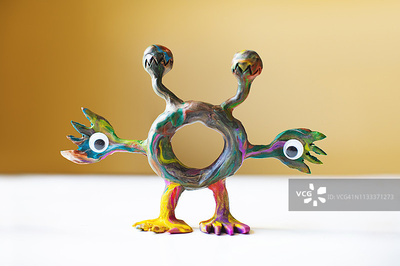 泥塑怪物图片素材