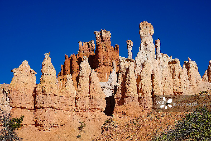 日出时分的石林图片素材
