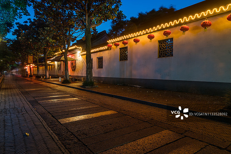 苏州木渎古镇夜景图片素材