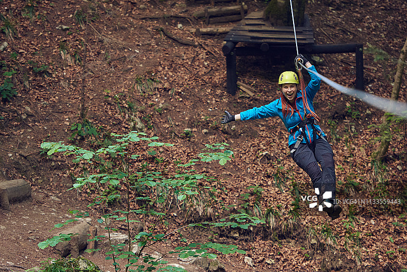 有趣的滑索时光图片素材