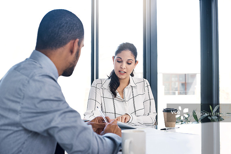 我们有一些重要的事情要讨论图片素材