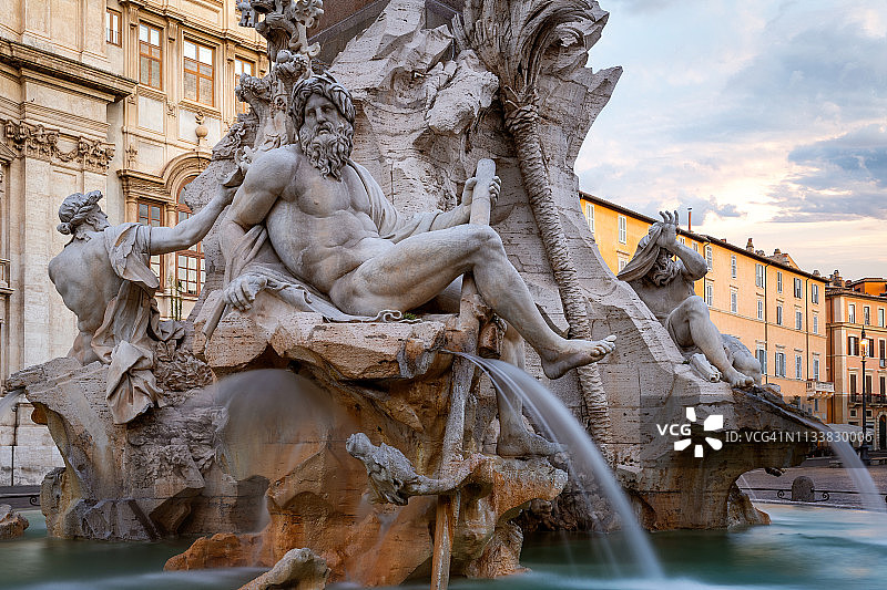 意大利罗马纳沃纳广场的四河喷泉图片素材