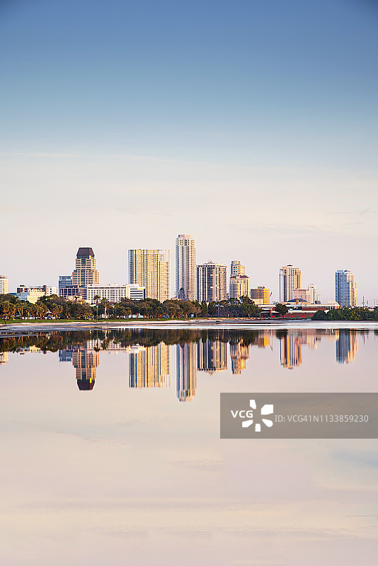 天际线，市中心，坦帕湾，圣彼得堡，佛罗里达州图片素材