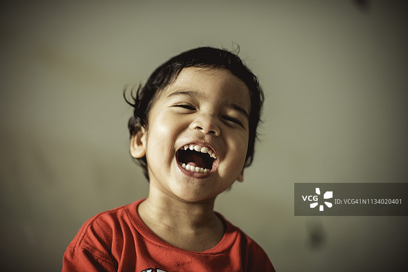 亚洲男孩的笑图片素材