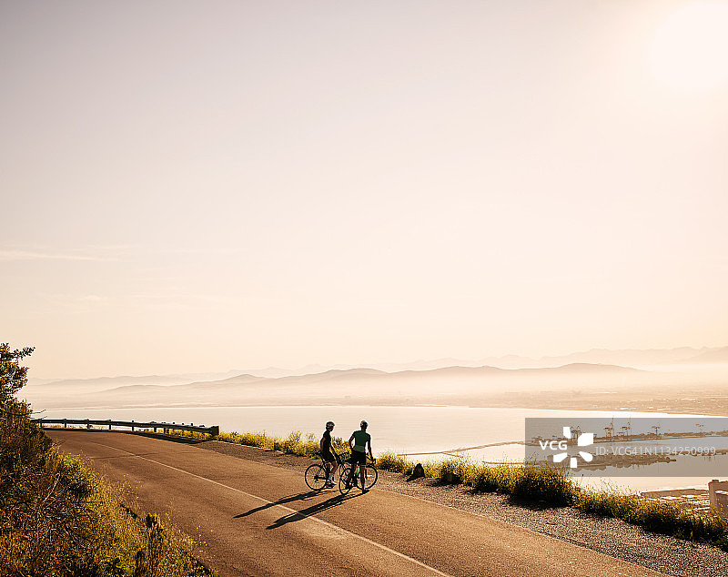 骑行，逃离一切图片素材