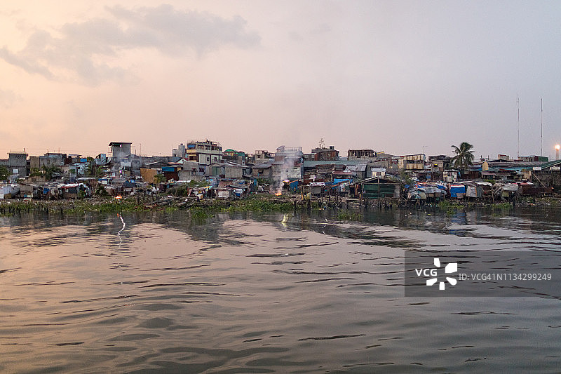 菲律宾马尼拉的棚户区图片素材