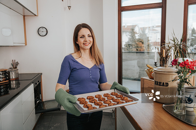 为家人烘焙巧克力饼干图片素材
