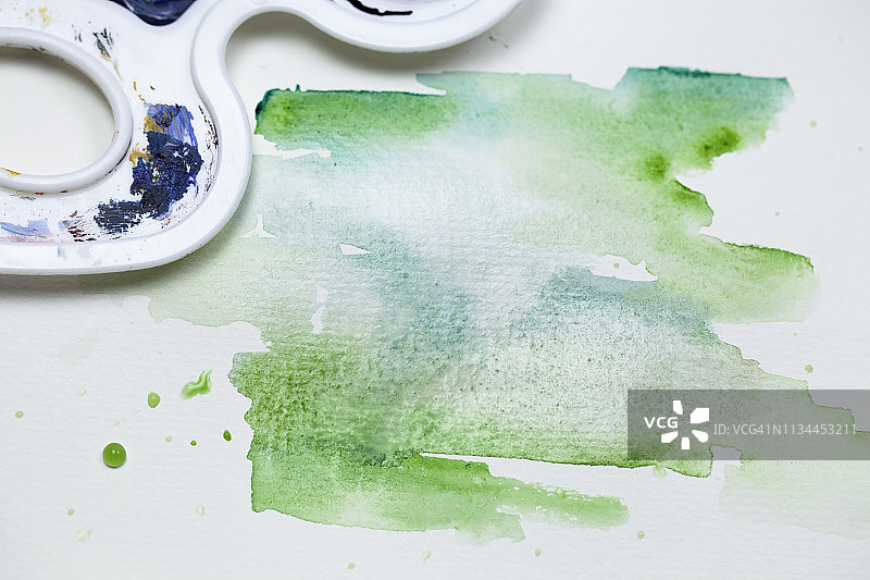 水彩颜料与画笔图片素材