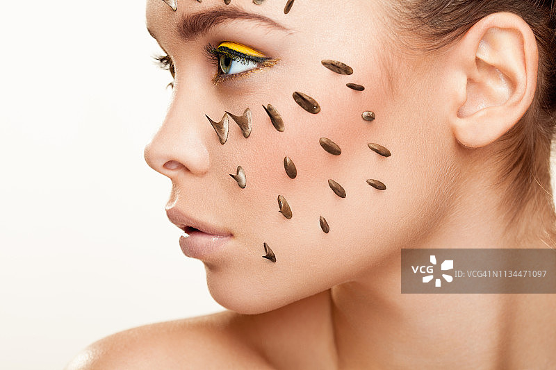 带刺的创意美人像图片素材