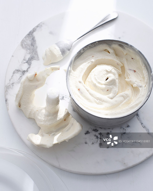 橙子果酱冰淇淋碗图片素材