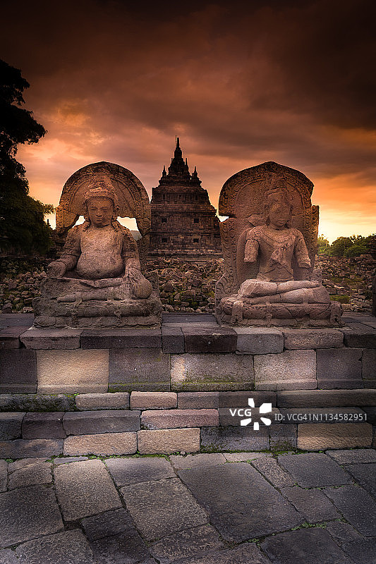 普劳桑寺的古老石雕图片素材